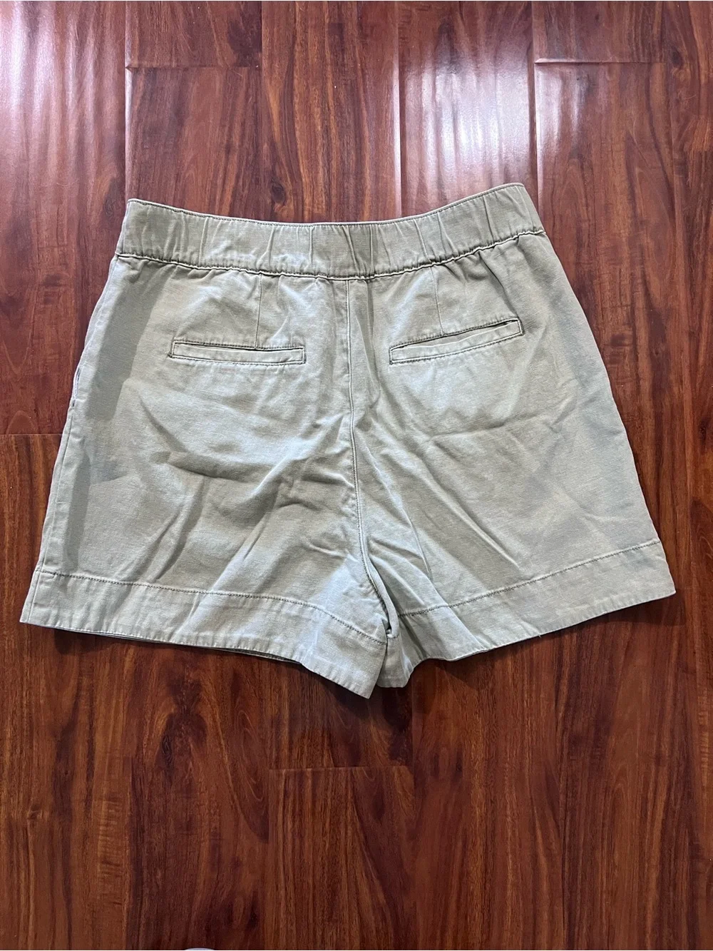 Joie High Rise Linen Blend Pleated Shorts Faded Cactus Green size medium